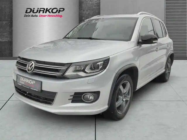 Volkswagen Tiguan 2.0 Navi Leder Soundsystem Bi-Xenon Apple CarPlay