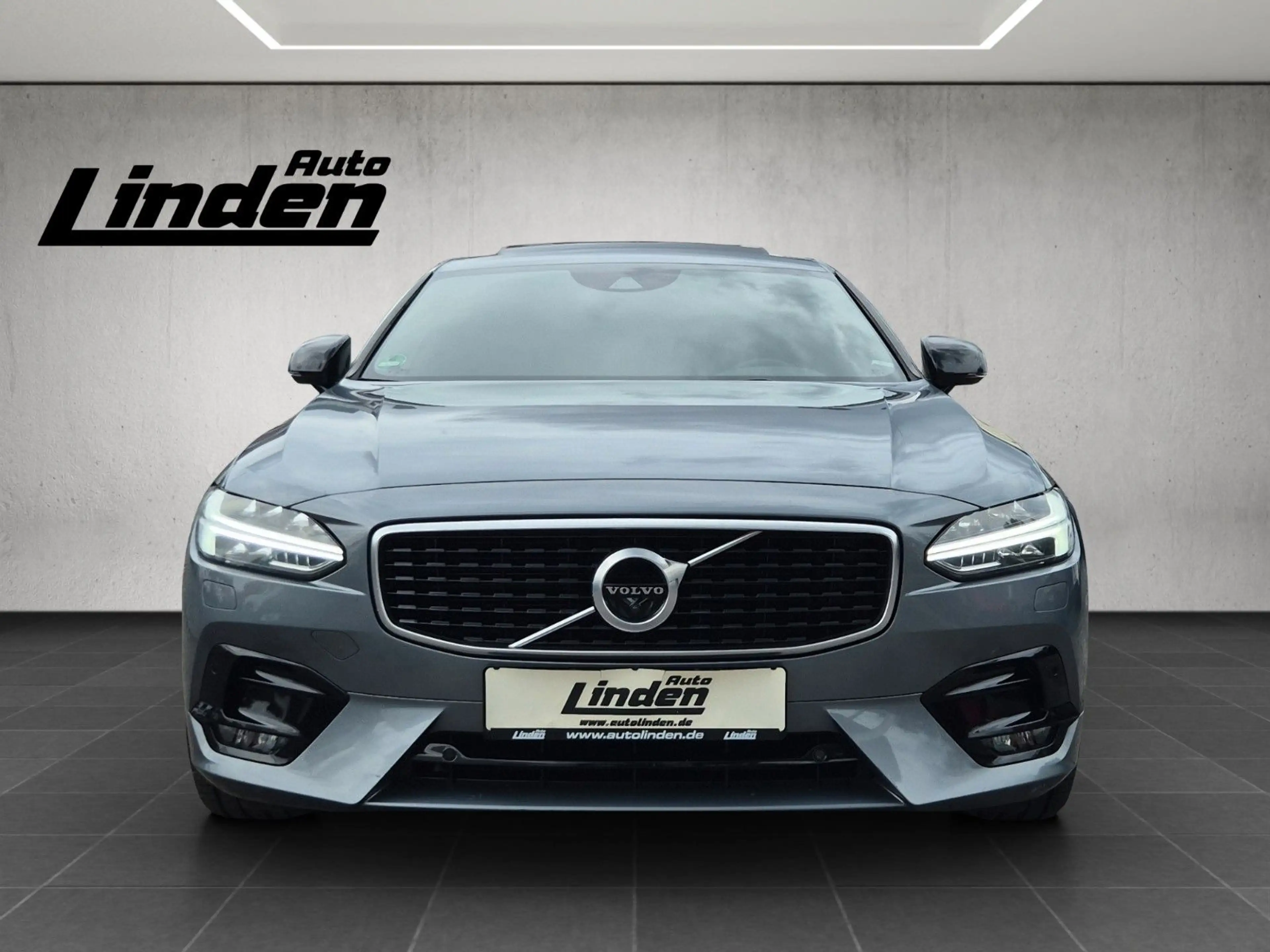 Volvo S90 R Design AWD 360 Carplay BLIS S-Dach HUD — photo 8