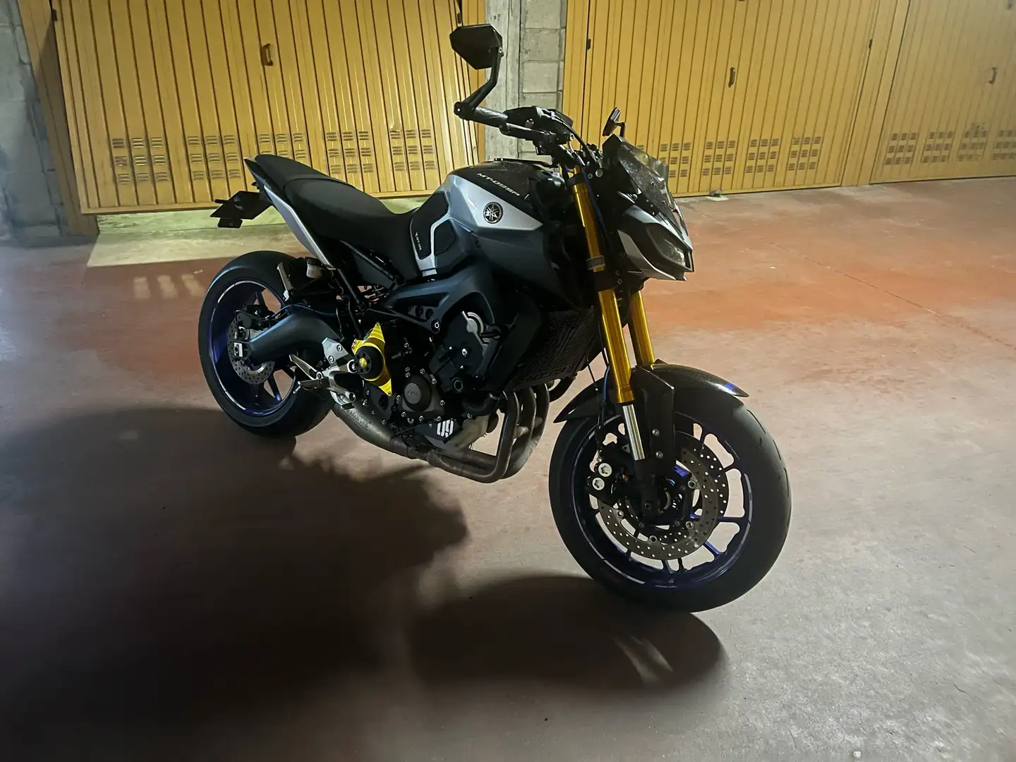 Yamaha MT-09 sp - 1