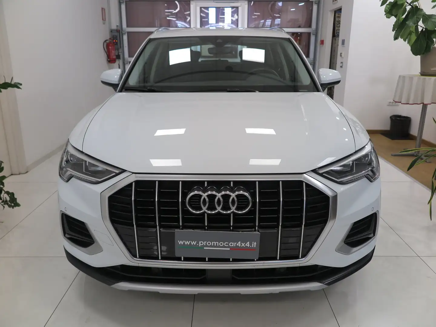 Audi Q3 35 2.0 tdi Business Advanced s-tronic Blanc - 2