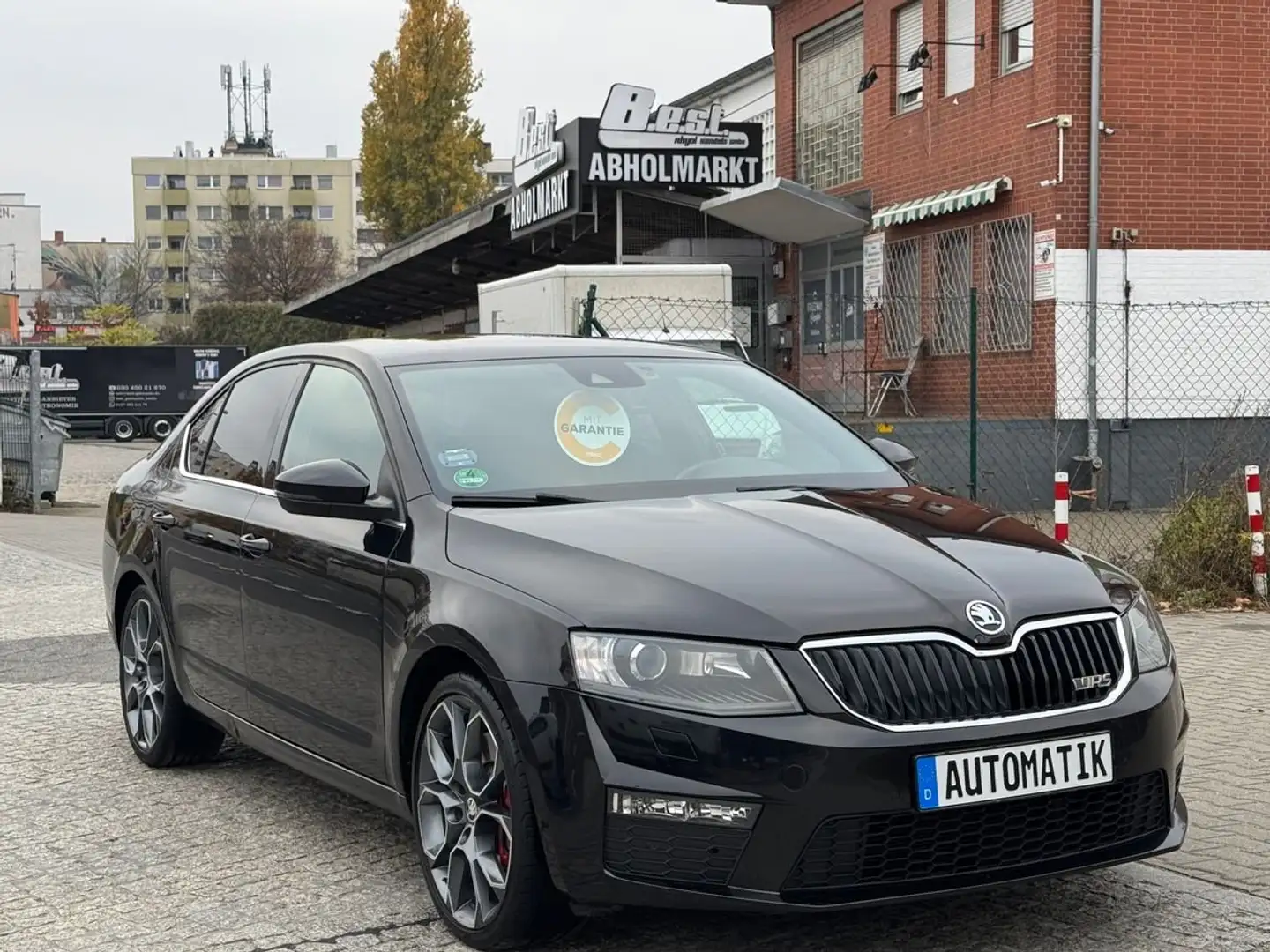 Skoda Octavia Lim RS,Automatik,Klimaaut.,Leder,Navi,PDC Noir - 1