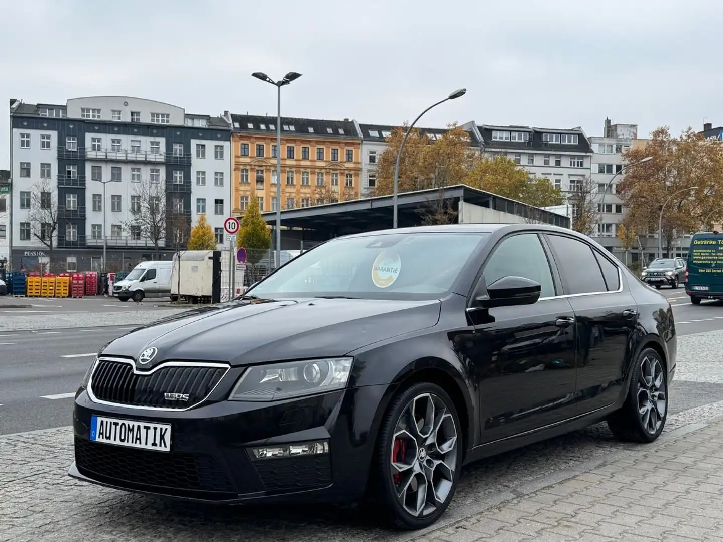 Skoda Octavia Lim RS,Automatik,Klimaaut.,Leder,Navi,PDC Noir - 2