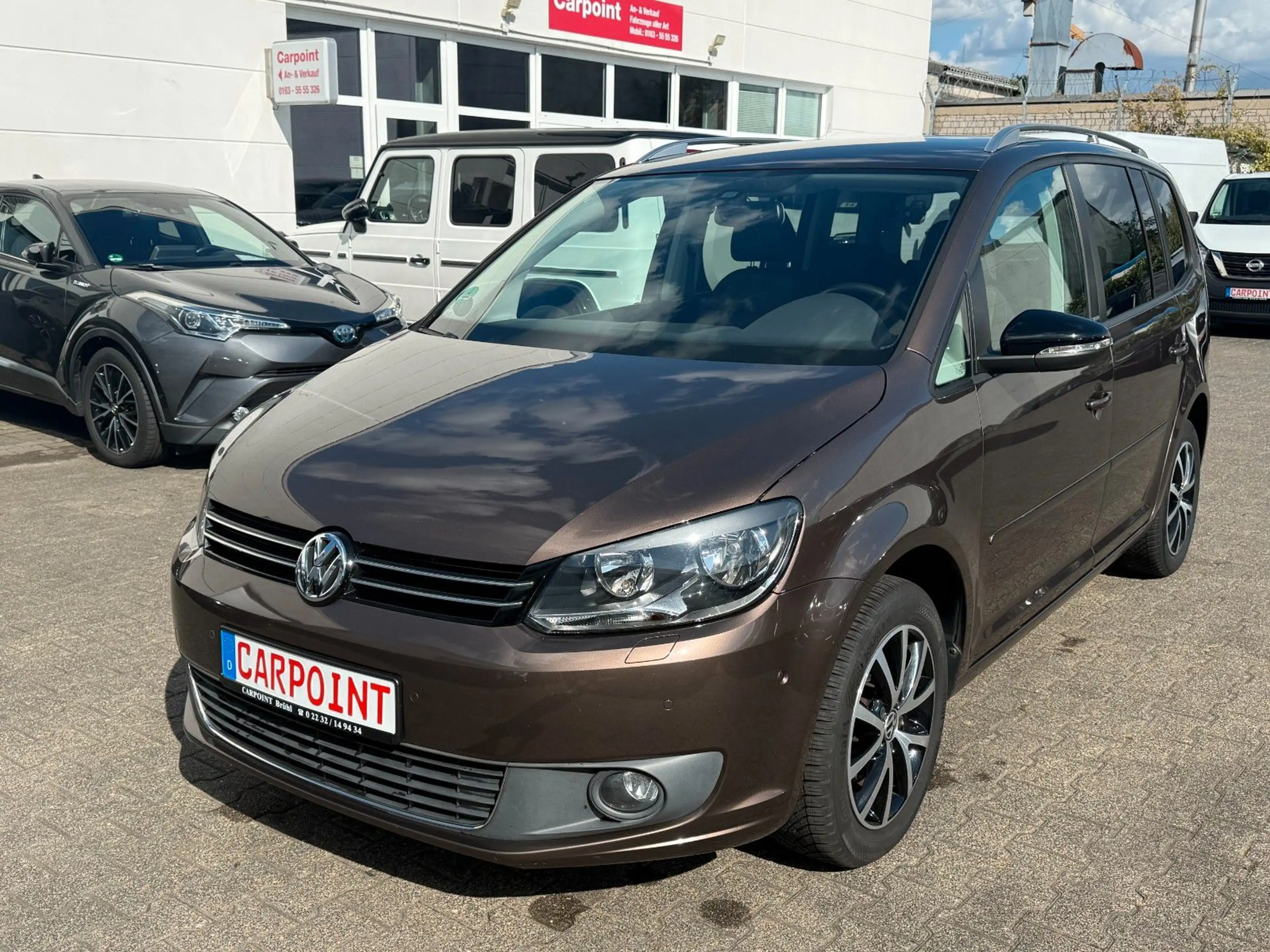 Volkswagen Touran Style 7SITZER/KLIMA/AHK/PDC/SHZ/2.HAND