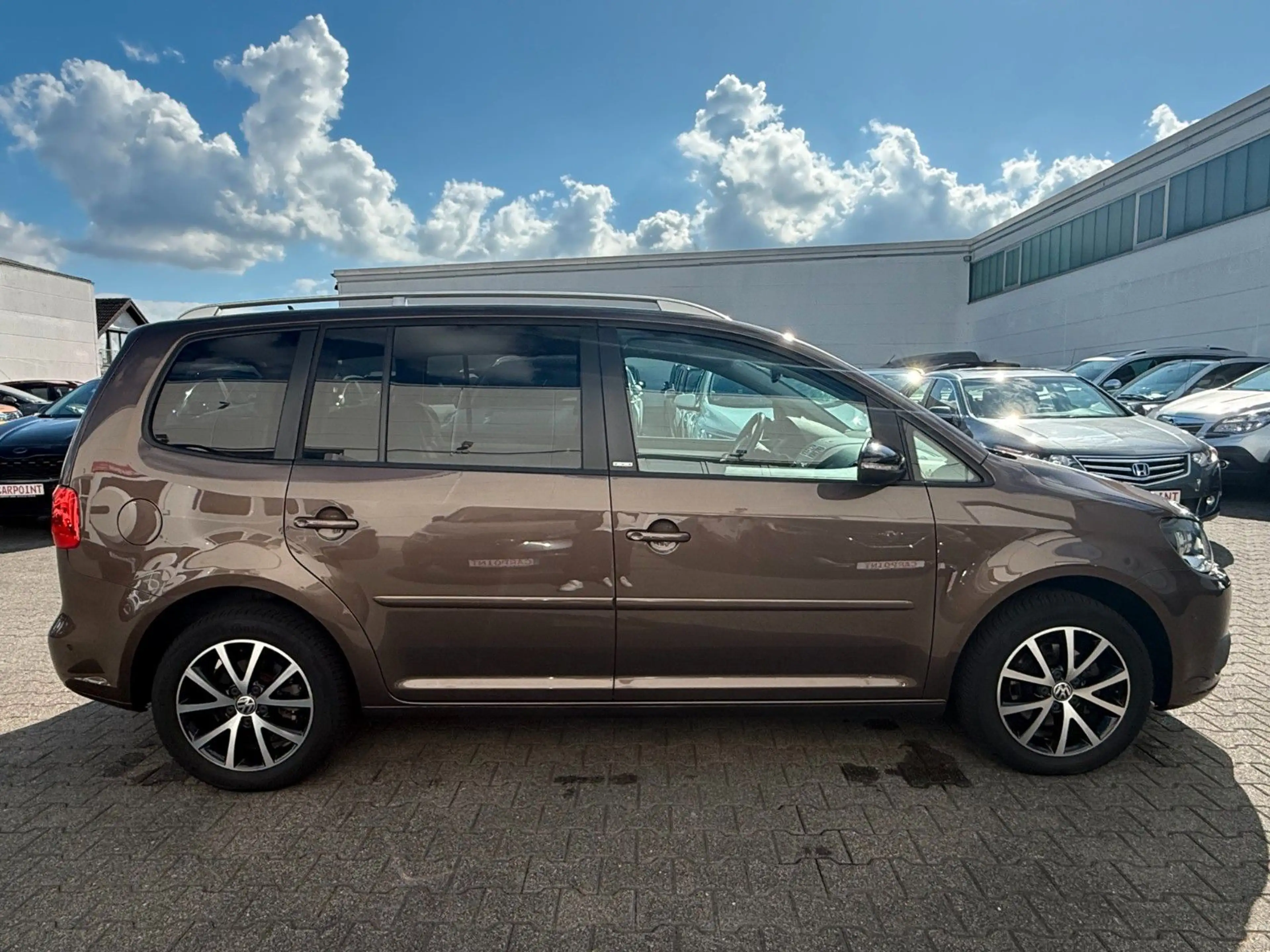 Volkswagen Touran Style 7SITZER/KLIMA/AHK/PDC/SHZ/2.HAND — photo 4