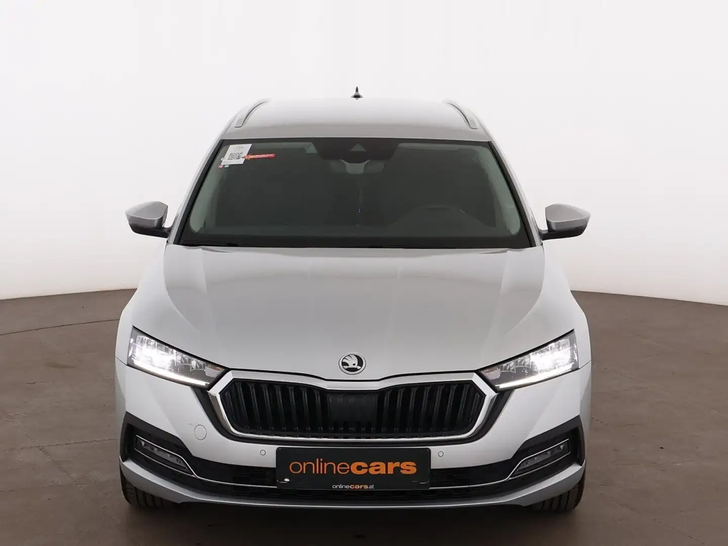 Skoda Octavia Combi 2.0 TDI Style LED HEAD-UP RADAR NAV Silber - 2