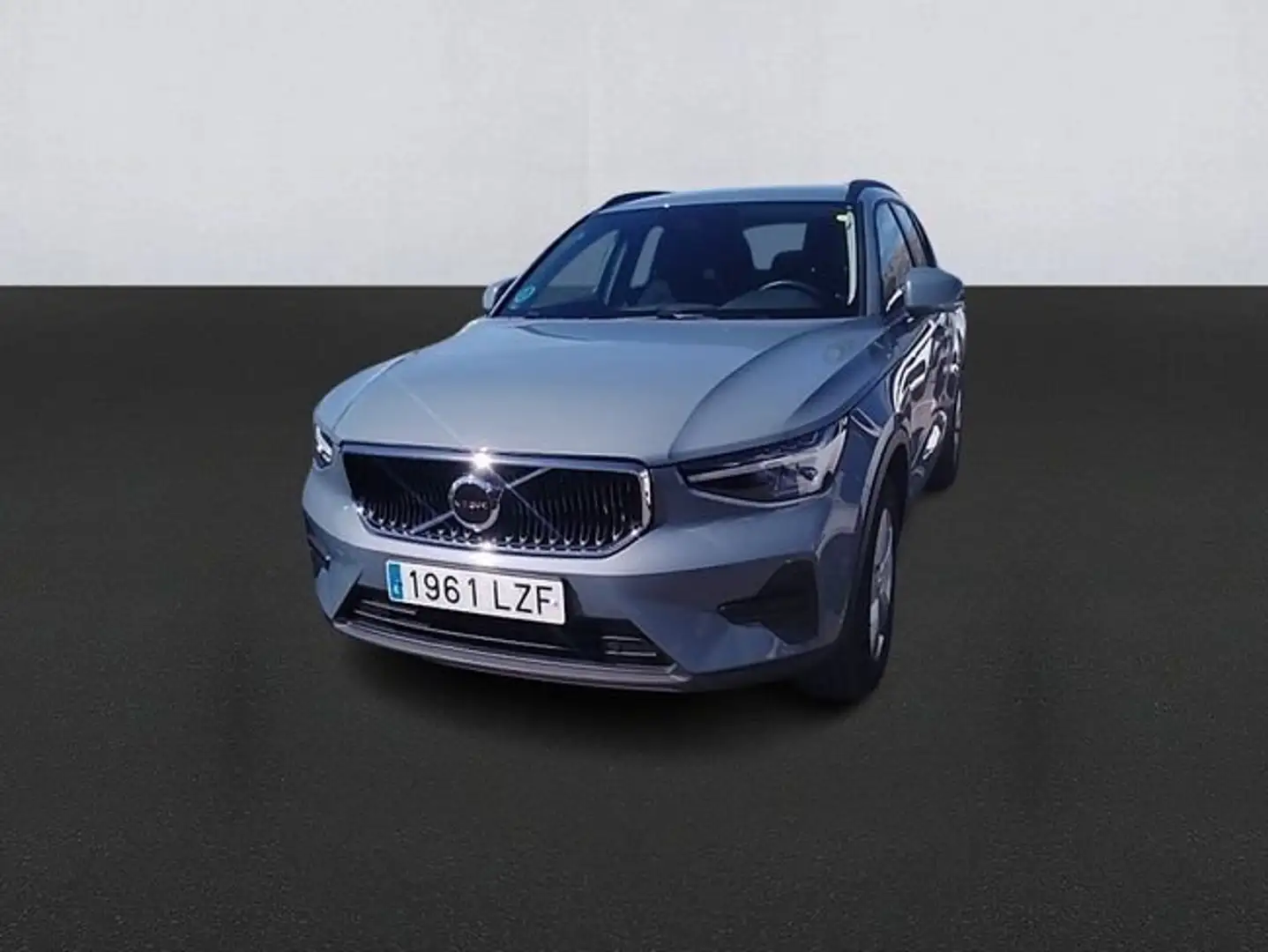 Volvo XC40 T2 Essential Plateado - 1