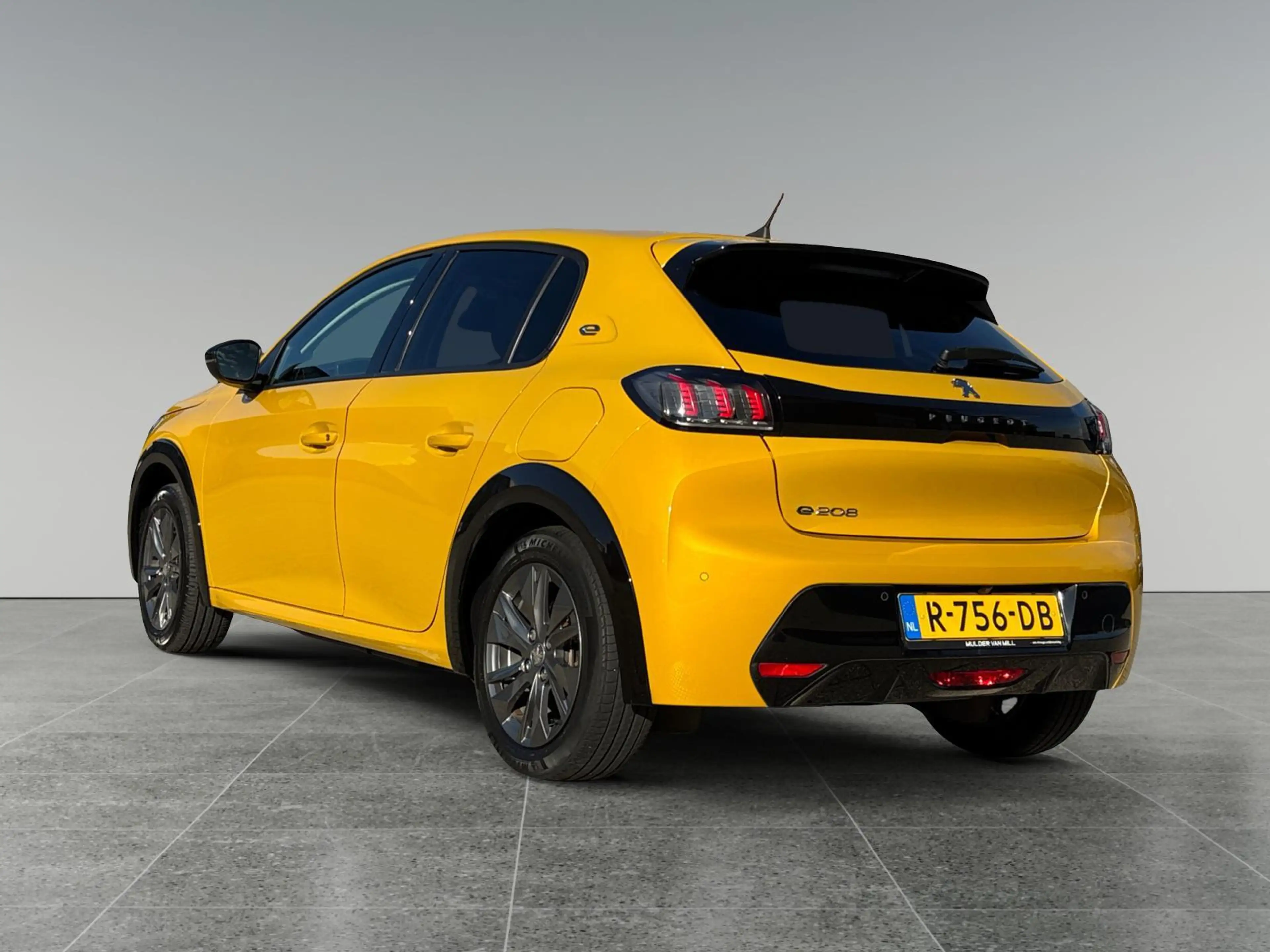 Peugeot e-208 Allure Pack EV 3-FASEN 50kWh 136pk | CAMERA | STOE — photo 3