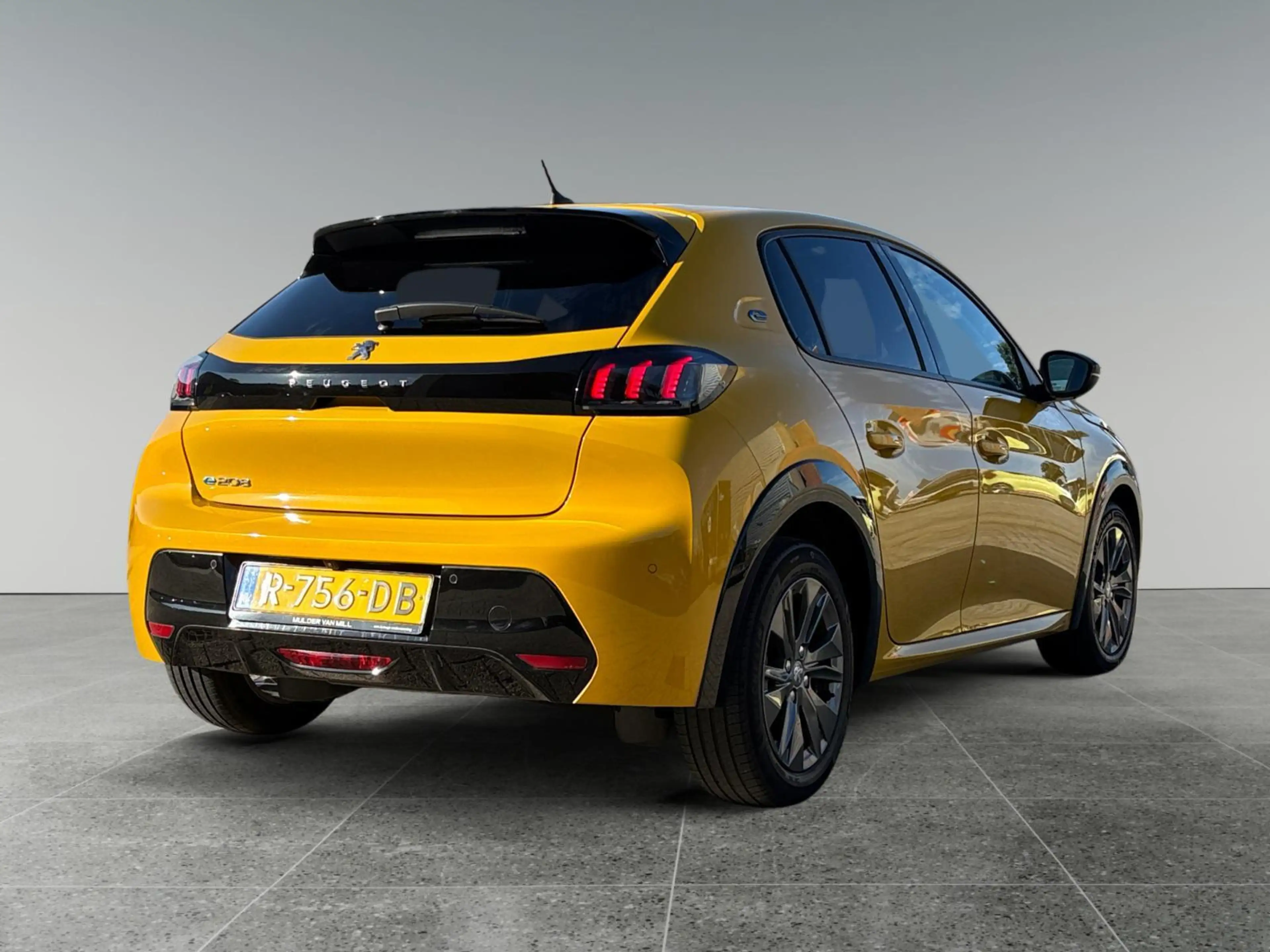 Peugeot e-208 Allure Pack EV 3-FASEN 50kWh 136pk | CAMERA | STOE — photo 5