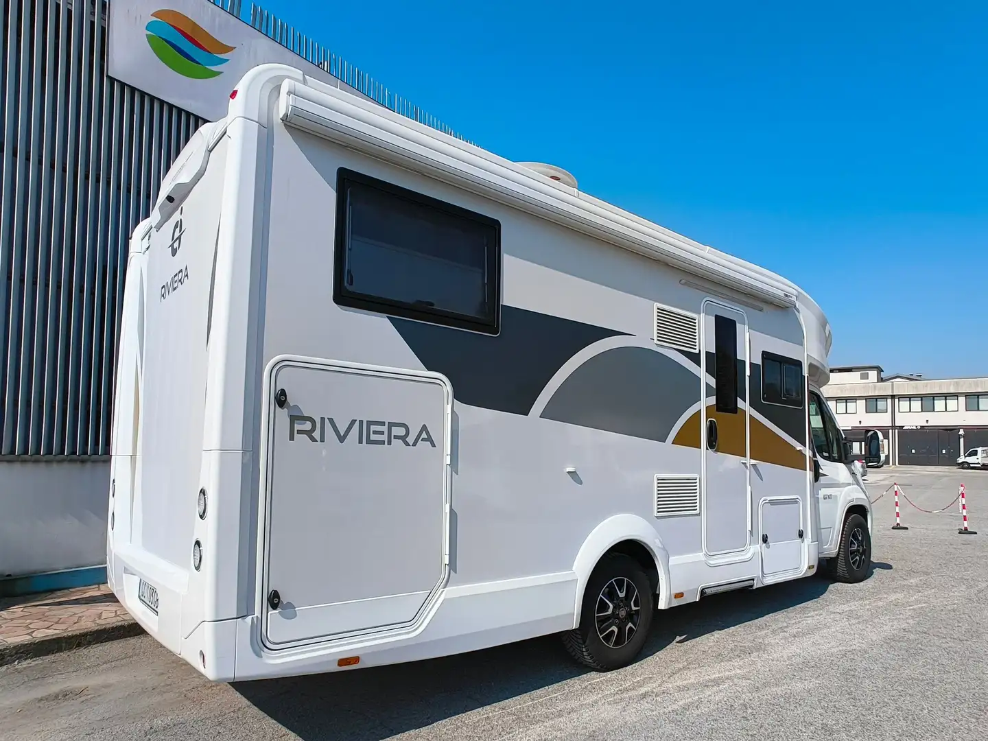 CI International RIVIERA 87 XT Bianco - 2