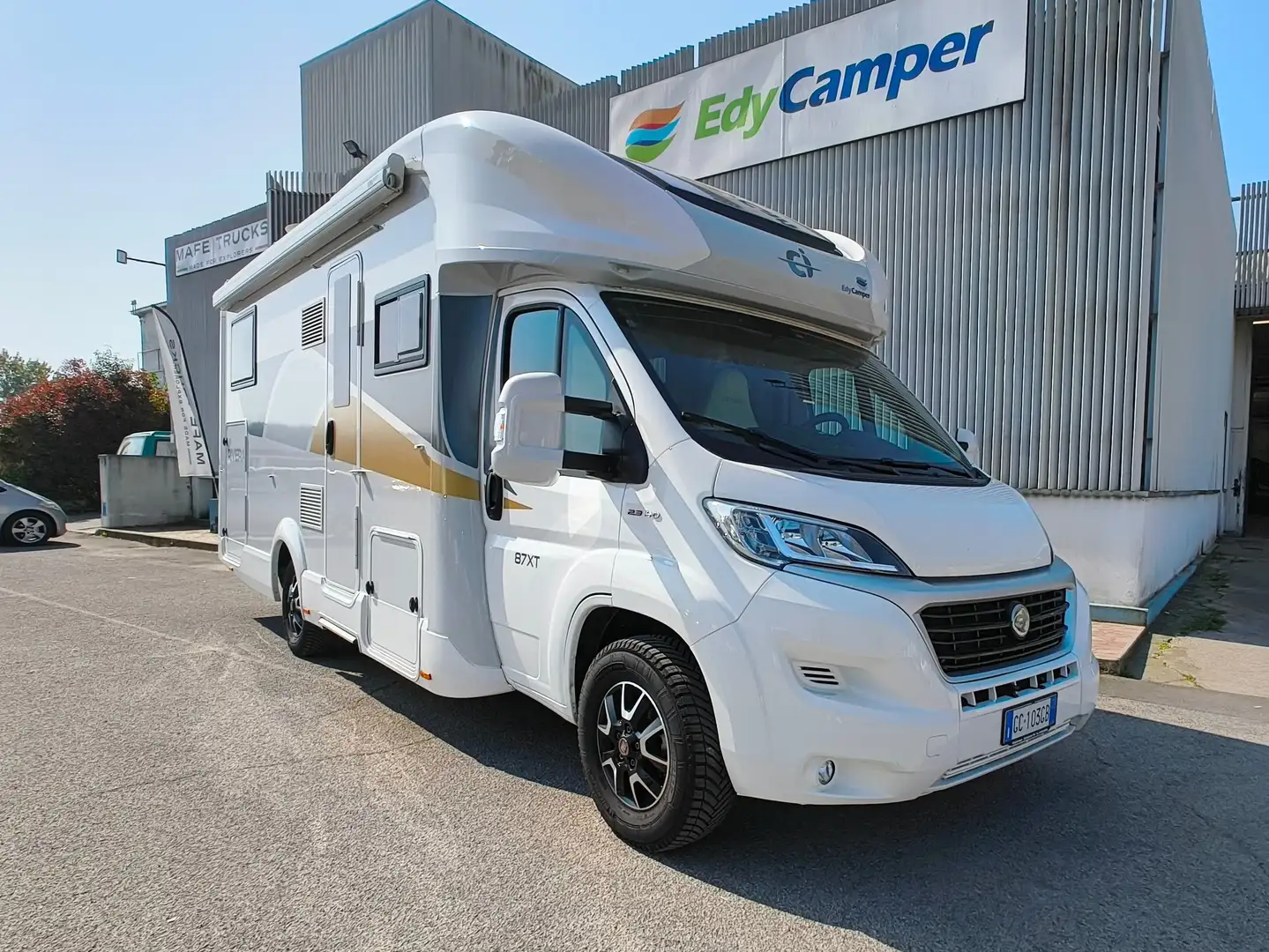 CI International RIVIERA 87 XT Bianco - 1