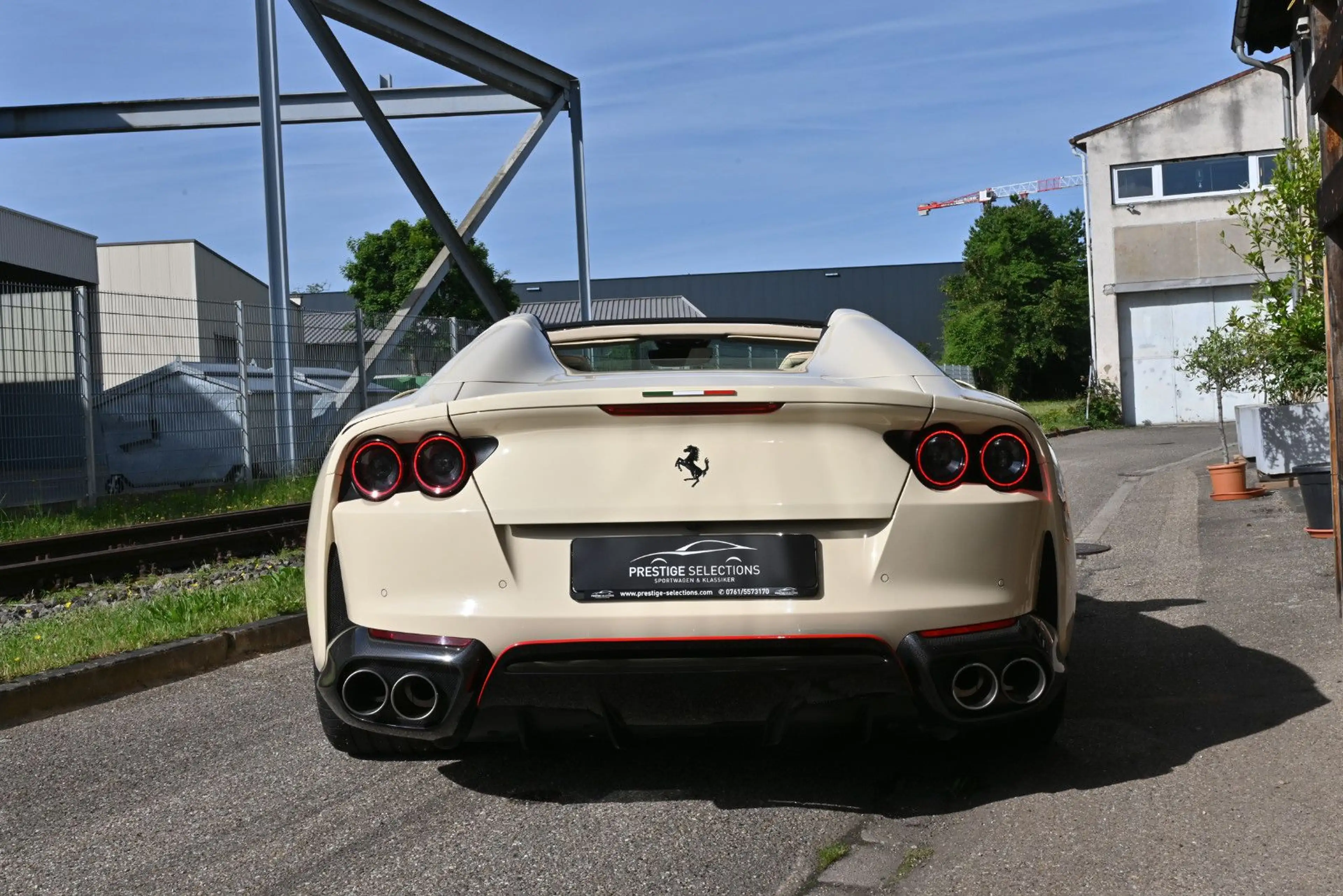 Ferrari 812 GTS/Atelier Einzelstück/Neuwertig/ADAS/Garan — photo 10
