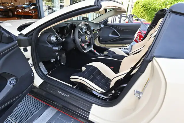 Ferrari 812 GTS view 2