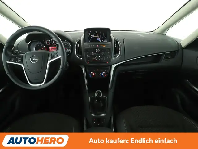 Opel Zafira Tourer view 12