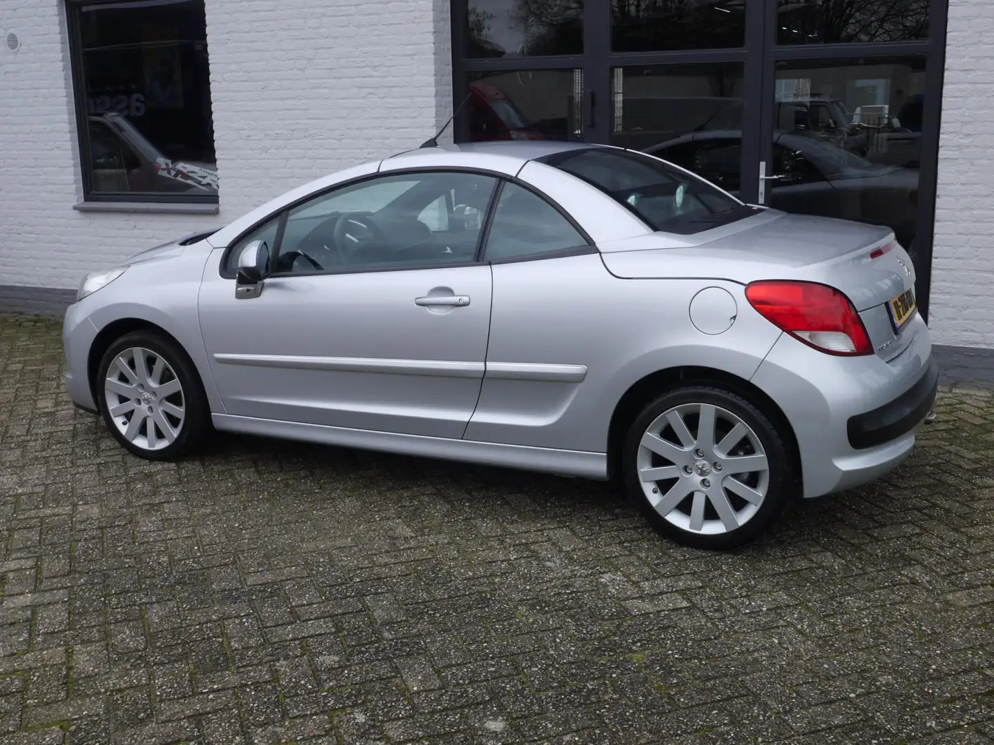 Peugeot 207 CC 1.6 VTi Gris - 2