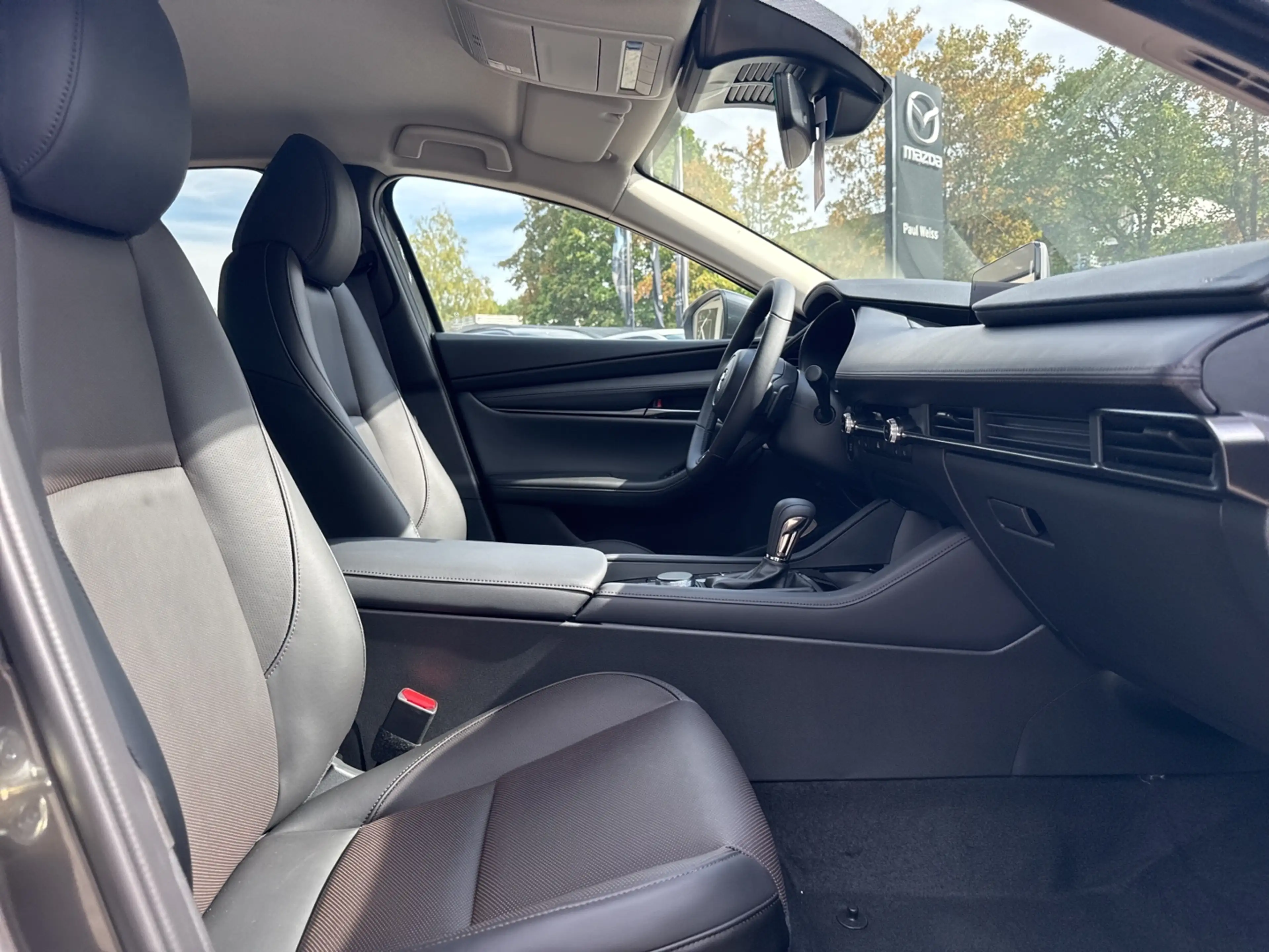 Mazda 3 e-SKYACTIV-X 186 FWD 6AT TAKUMI — photo 9