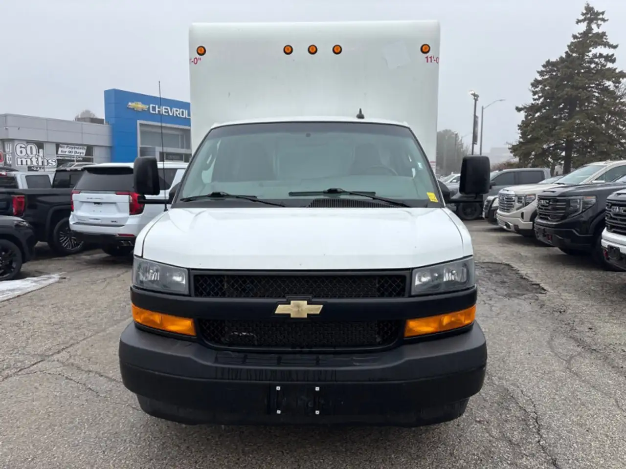 Chevrolet Express снимка Chevrolet Express