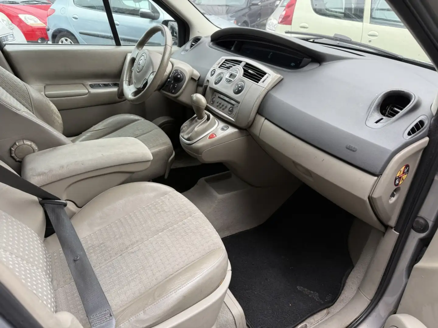 Renault Scenic 2.0-16V Priv.Luxe Beige - 2