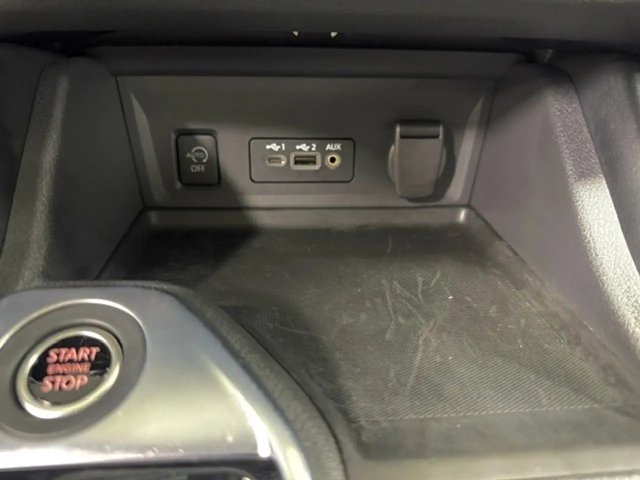 Nissan Sentra снимка Nissan Sentra