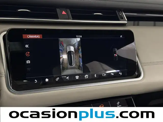 Land Rover Range Rover Velar view 10
