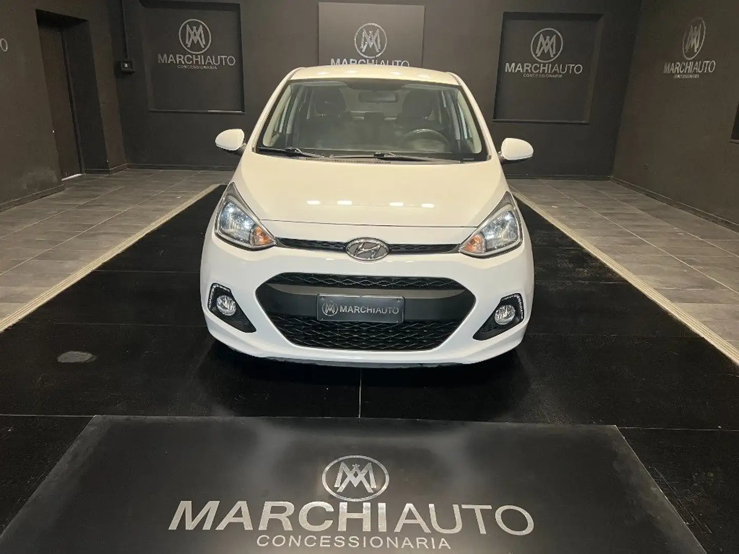 Hyundai i10 1.0 MPI Login Bianco - 2