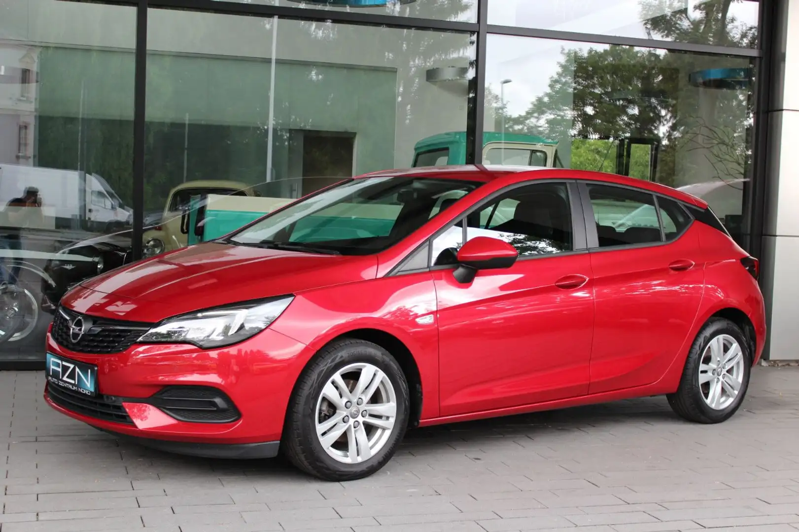 Opel Astra K Lim. 5-trg. Edition Rouge - 2