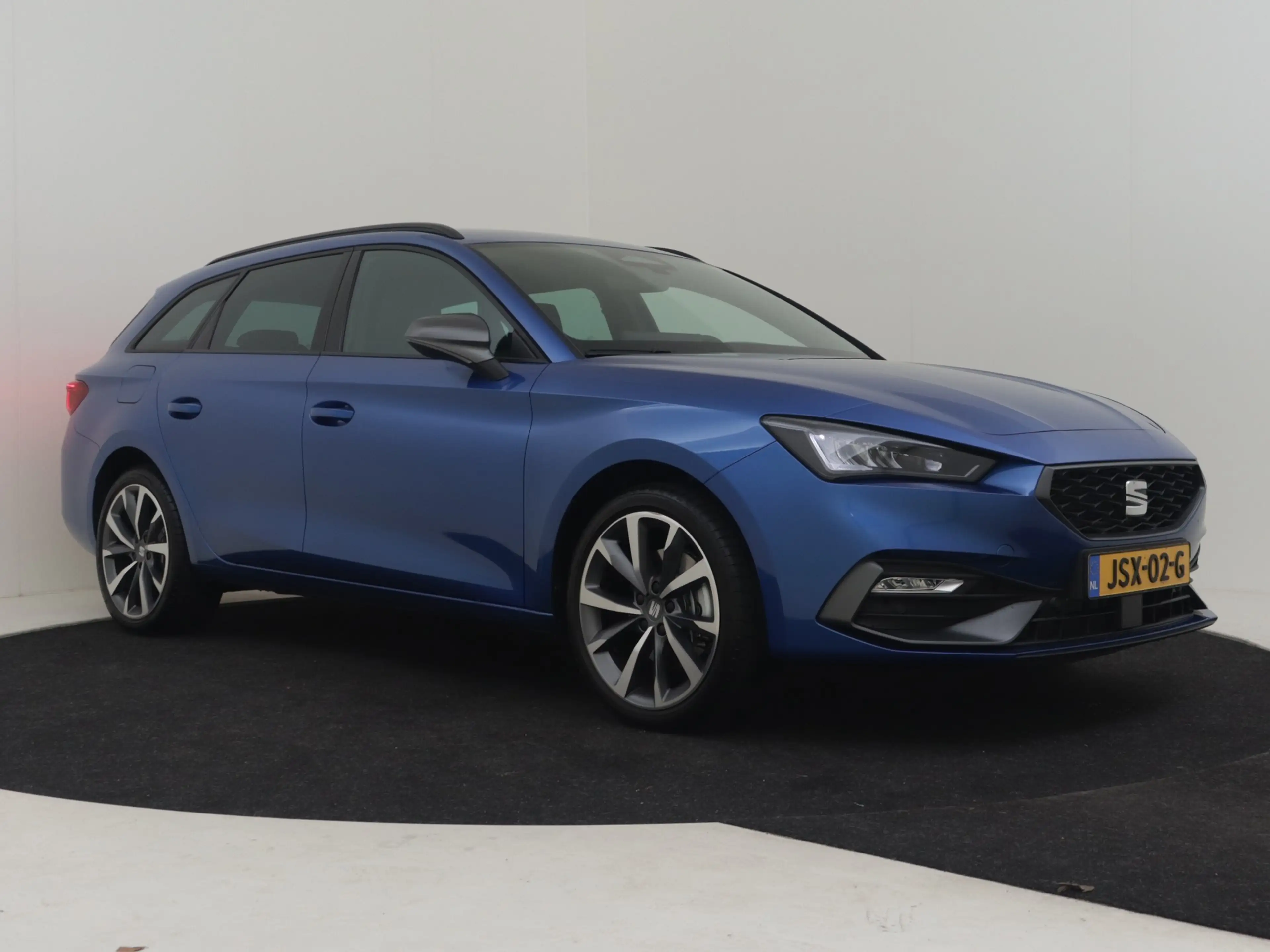 SEAT Leon e-Hybrid Sportstourer FR Business - eHybrid 18'' LMV Perfor — photo 26