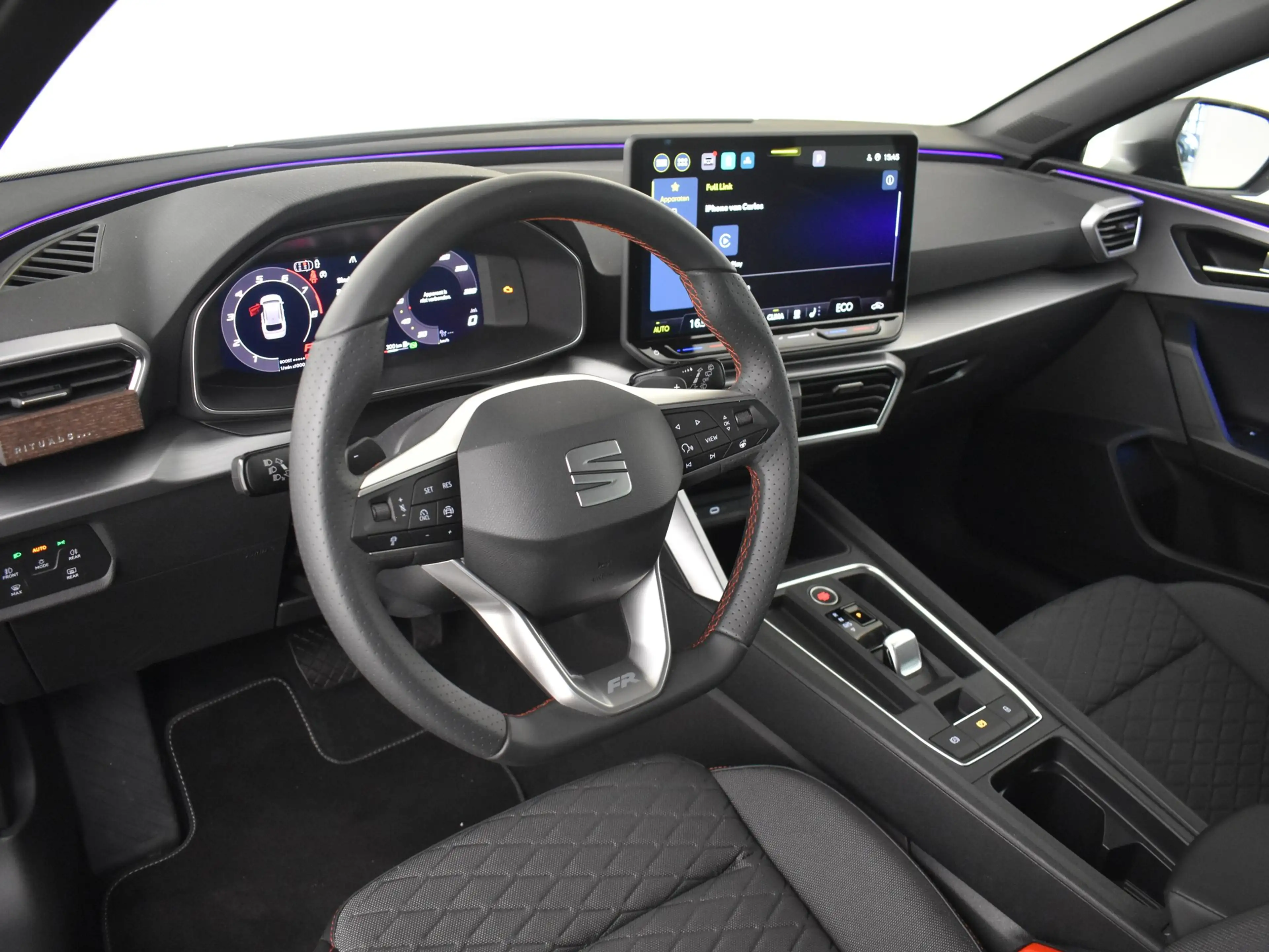 SEAT Leon e-Hybrid Sportstourer FR Business - eHybrid 18'' LMV Perfor — photo 4