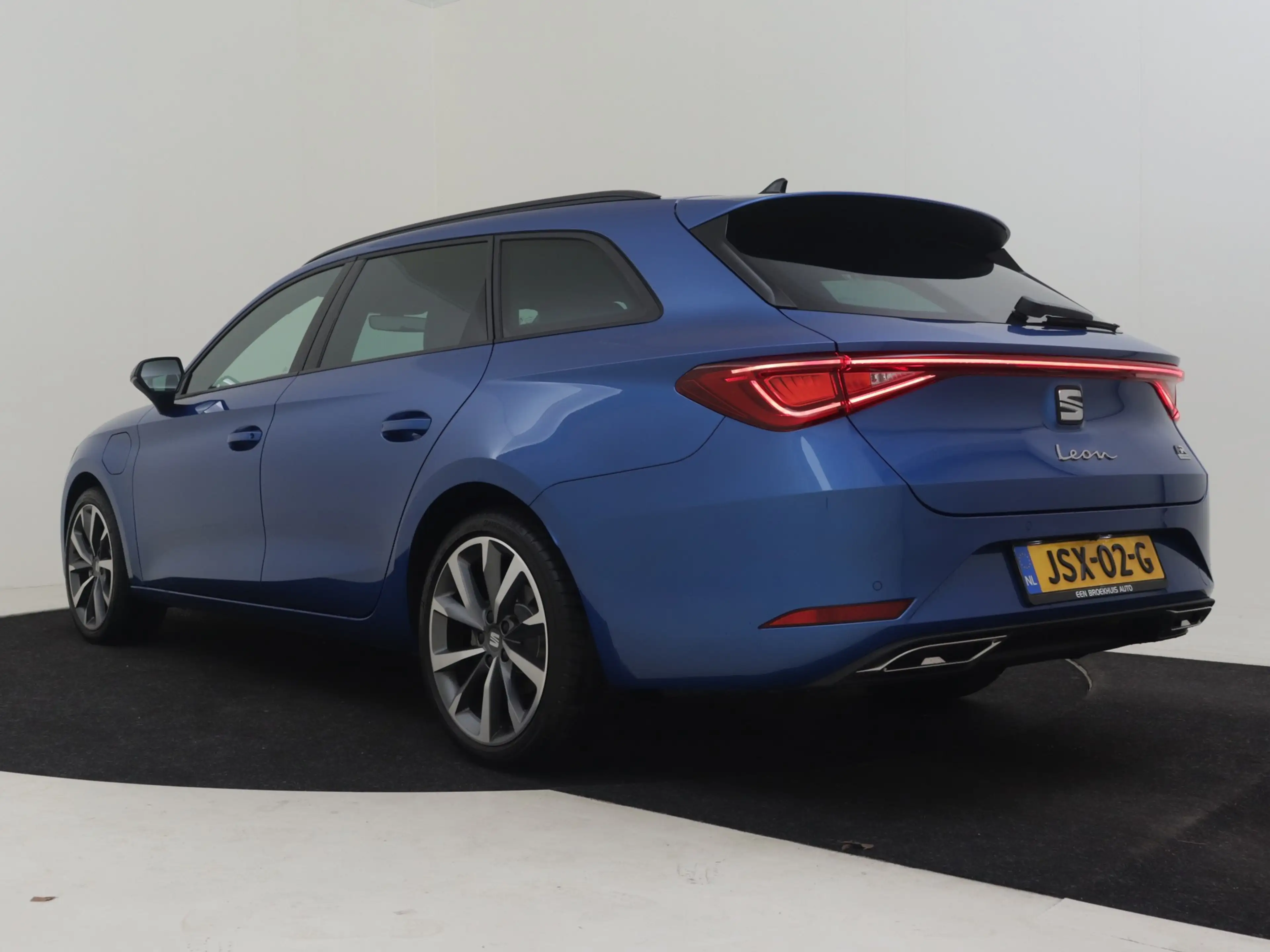 SEAT Leon e-Hybrid Sportstourer FR Business - eHybrid 18'' LMV Perfor — photo 11