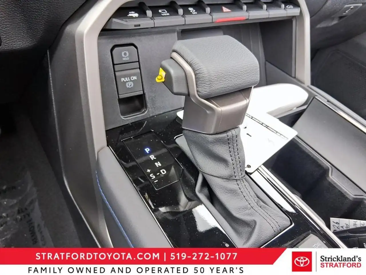 Toyota Tundra снимка Toyota Tundra