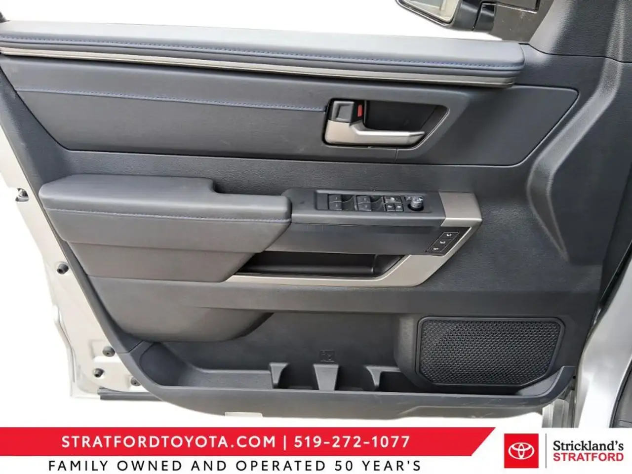 Toyota Tundra снимка Toyota Tundra