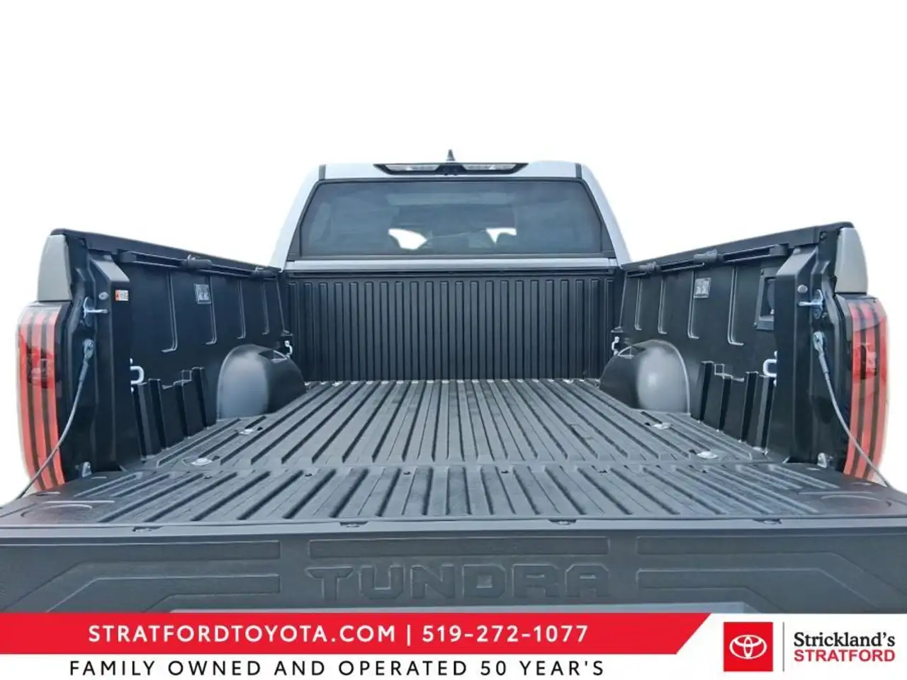 Toyota Tundra снимка Toyota Tundra