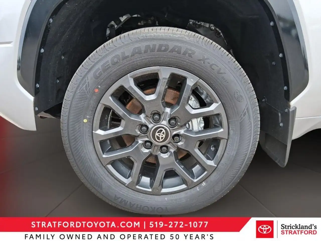 Toyota Tundra снимка Toyota Tundra