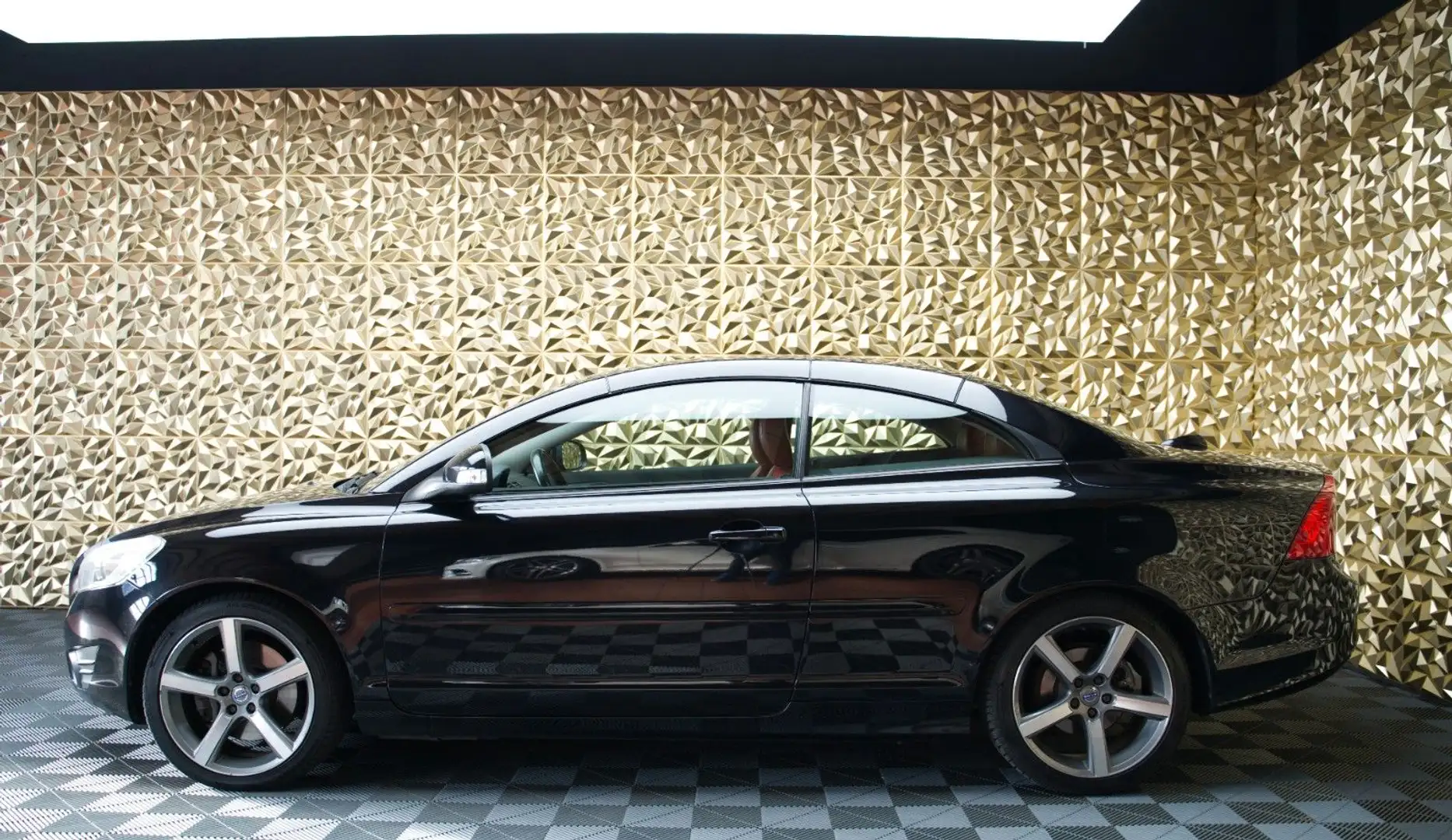 Volvo C70 Cabriolet 2.0 D Momentum|LEDER|AHK|ALU Noir - 2