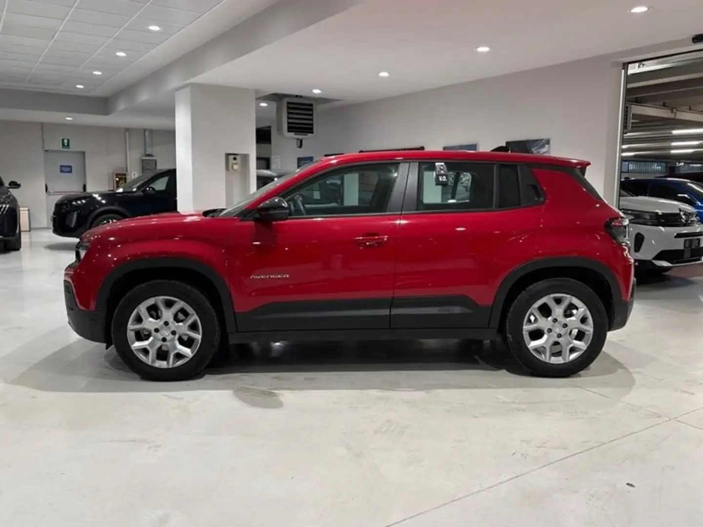 Jeep Avenger 1.2 Turbo Altitude Rosso - 2