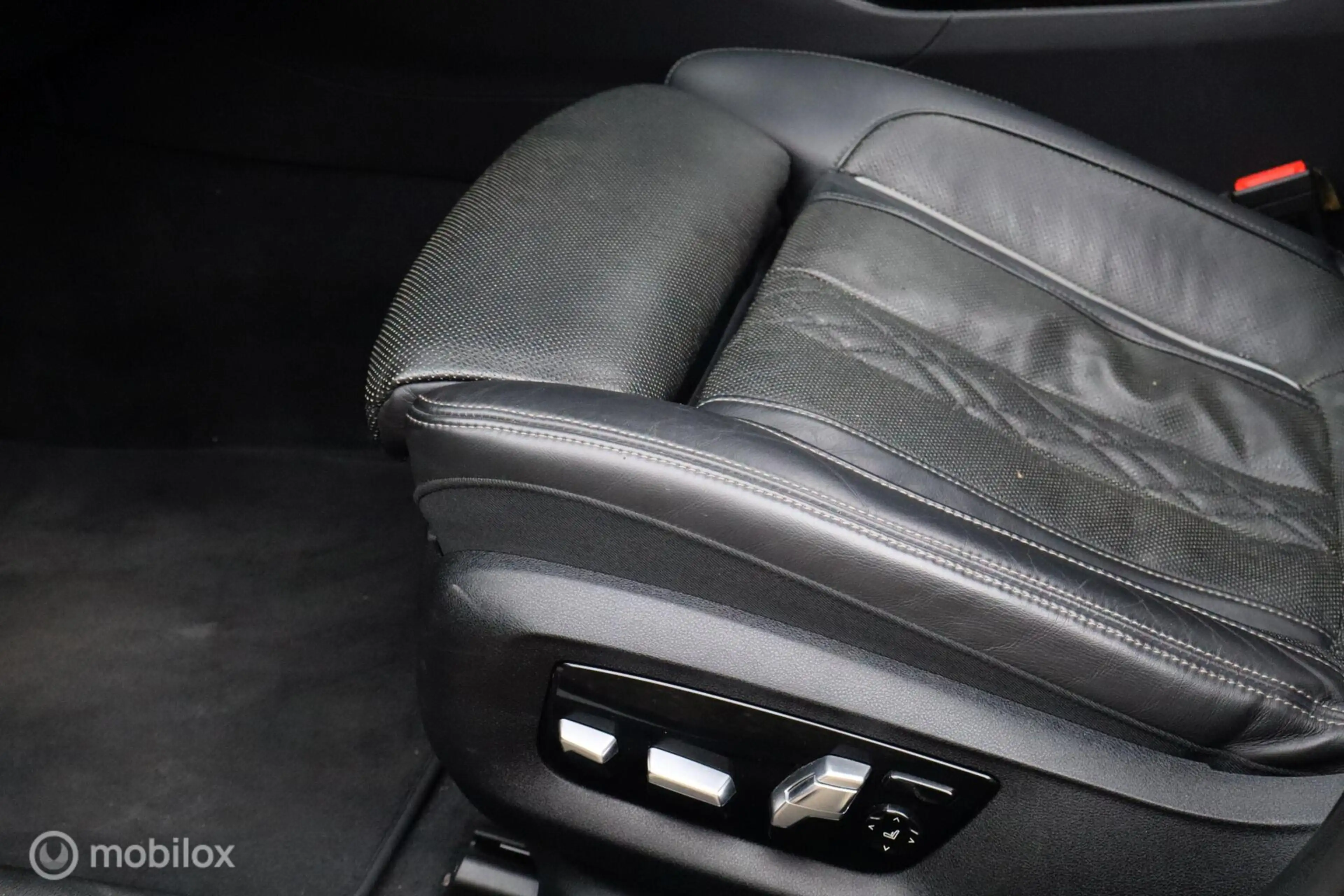 BMW M550 5-serie M550i xDrive High Executive — photo 14