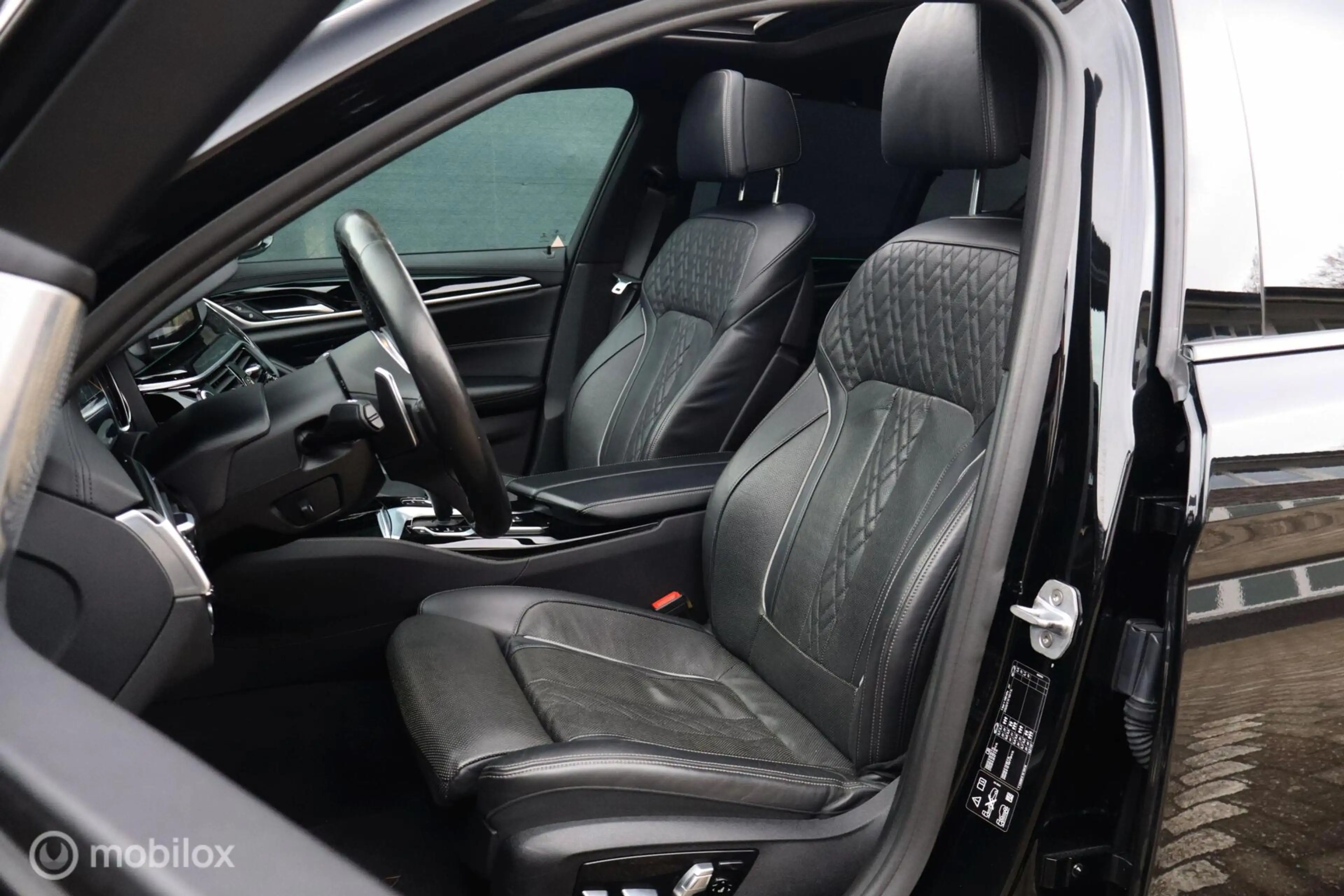 BMW M550 5-serie M550i xDrive High Executive — photo 7