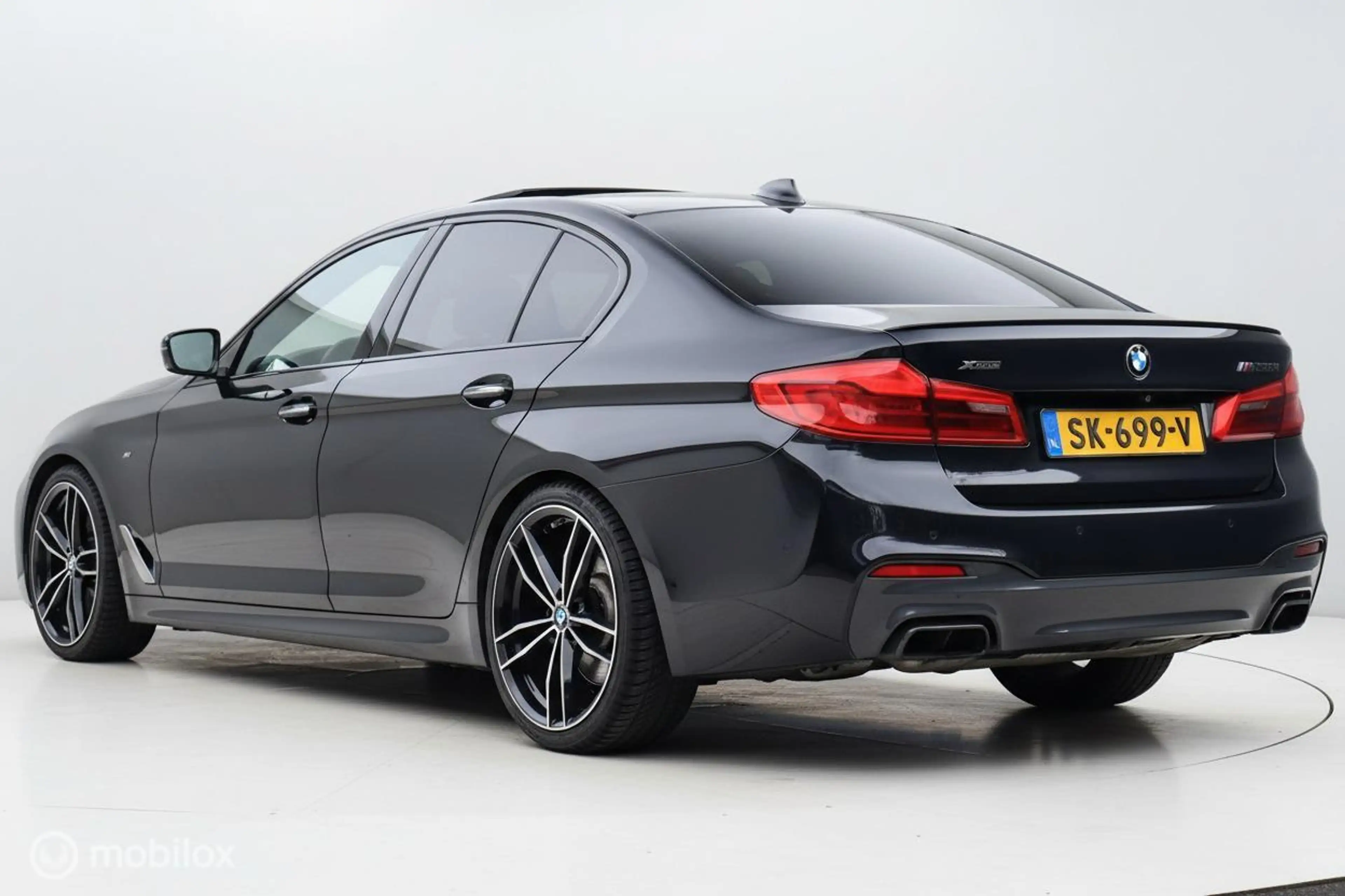 BMW M550 5-serie M550i xDrive High Executive — photo 6