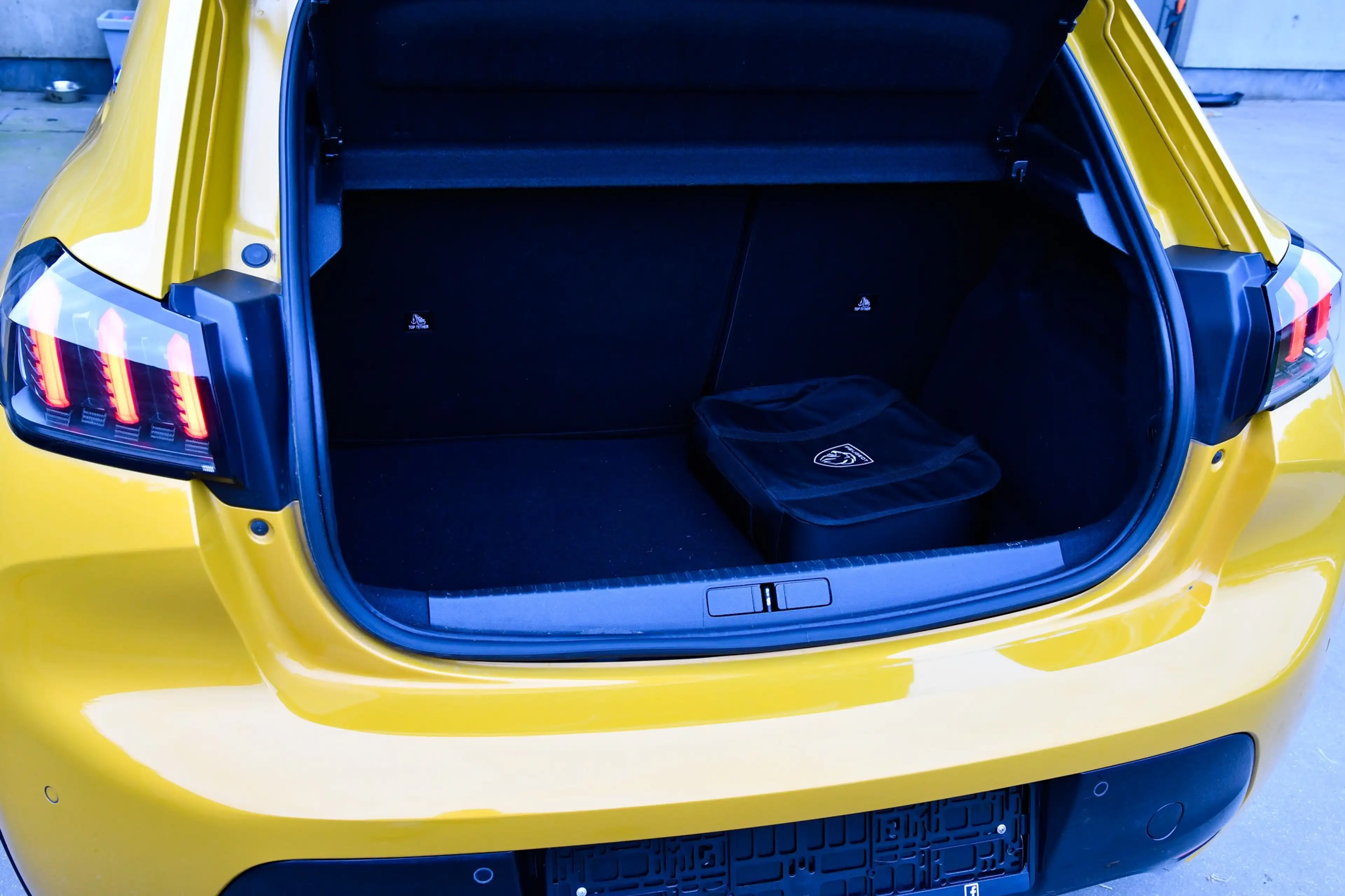 Peugeot e-208 e-208 50 kWh Pack Allure*AC*LED*TVA* — photo 7