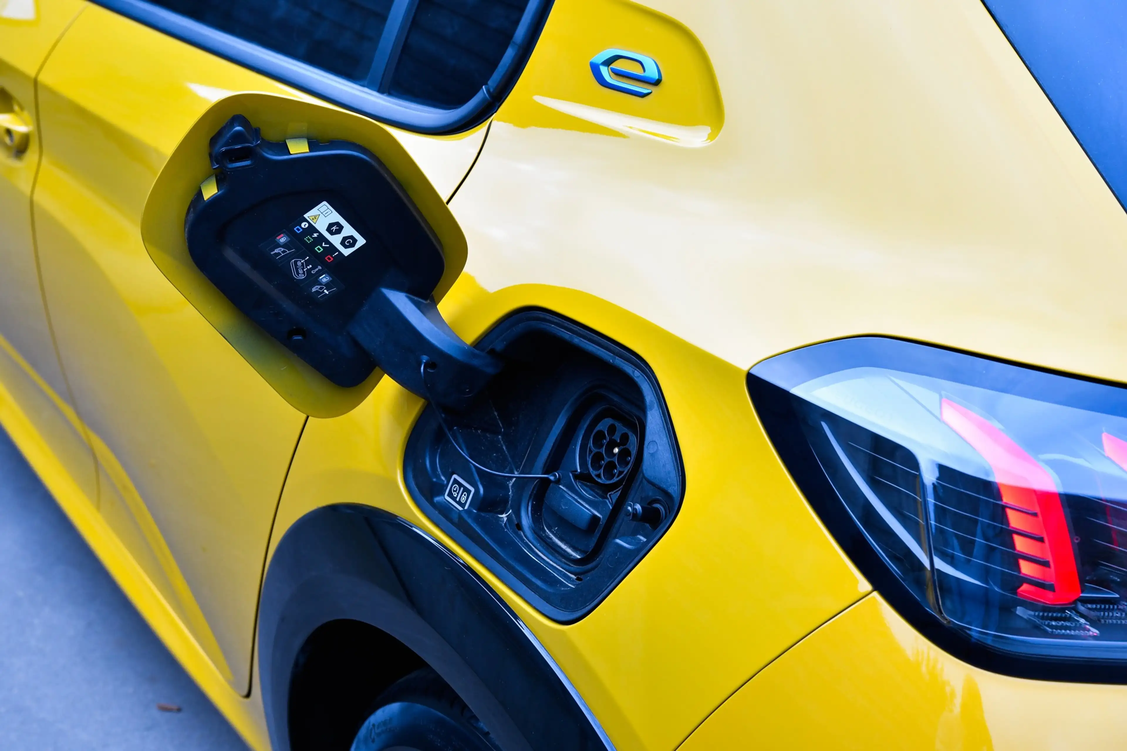 Peugeot e-208 e-208 50 kWh Pack Allure*AC*LED*TVA* — photo 8