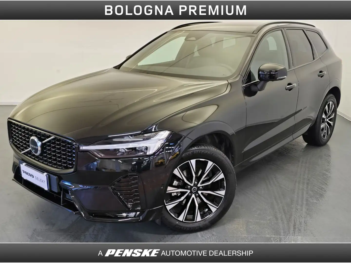 Volvo XC60 XC60 B5 AWD automatico Plus Dark Nero - 1