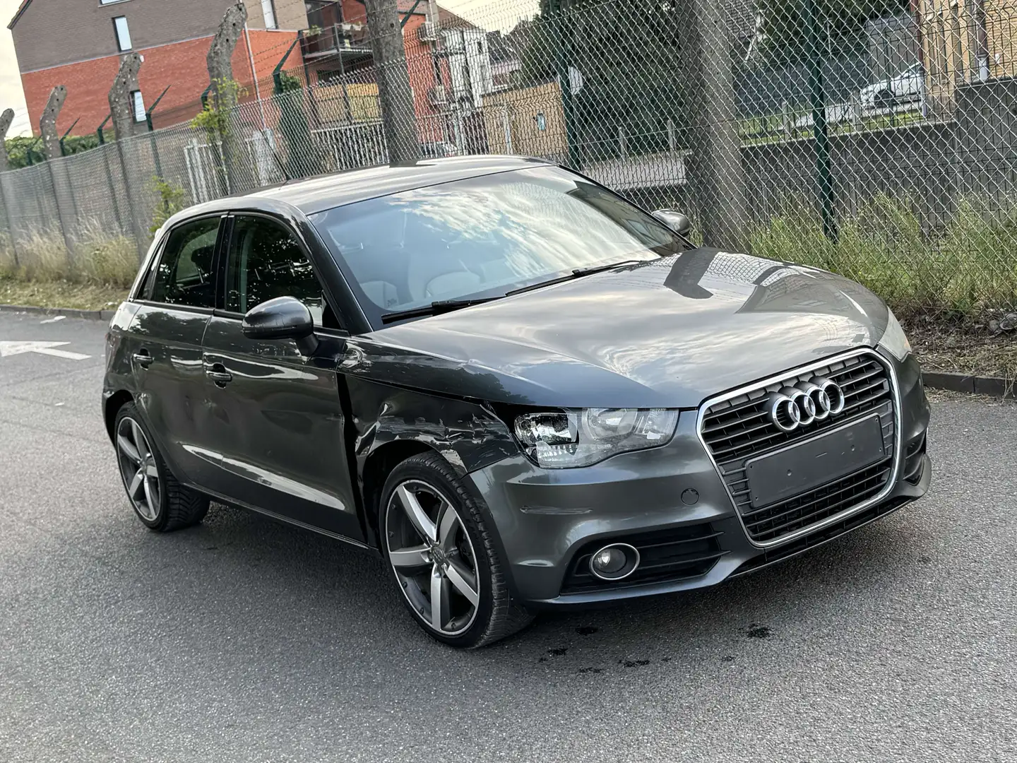 Audi A1 SPORTBACK 1.6 TDi/FULLOPTIONS/1PROP CARNET Gris - 2