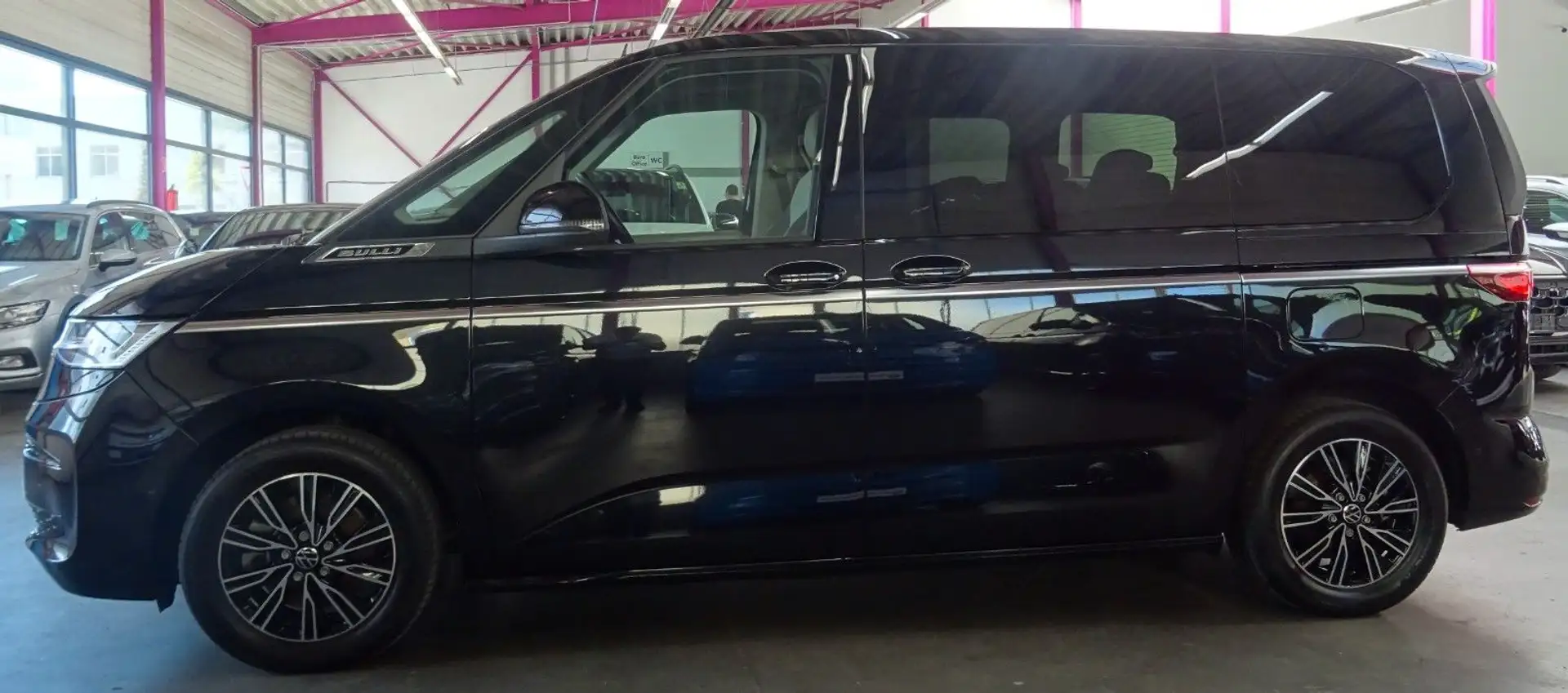 Volkswagen T7 Multivan T7 MULTIVAN 2.0 TDI STYLE*BULLI**7 SITZER** Schwarz - 2