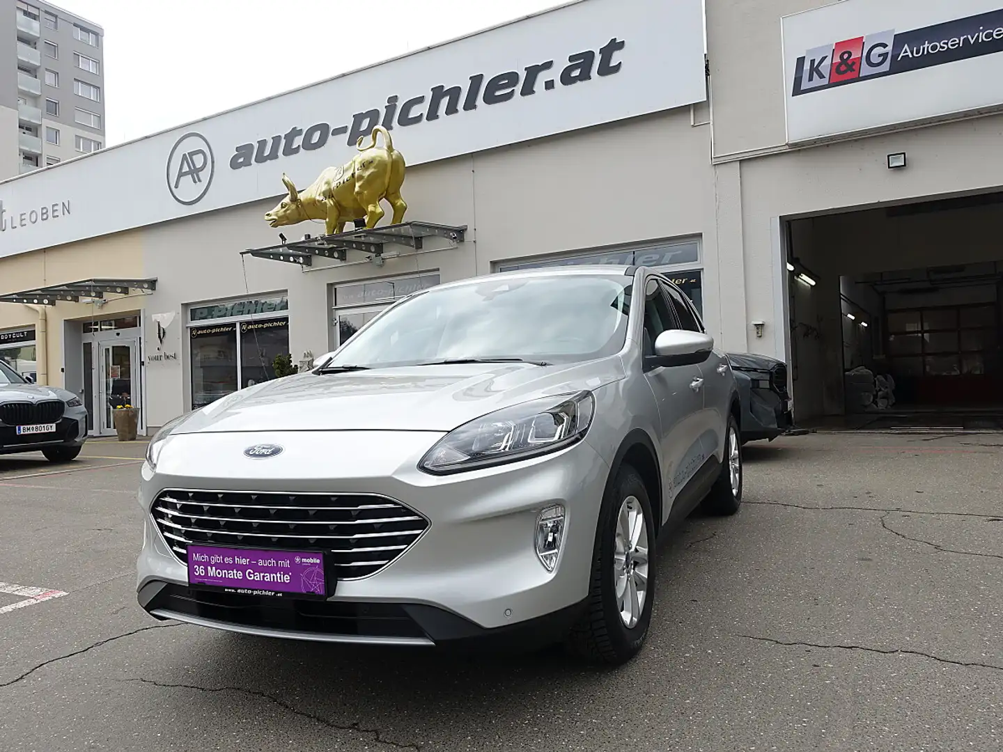 Ford Kuga 1,5 EcoBlue Titanium Aut. Silber - 1