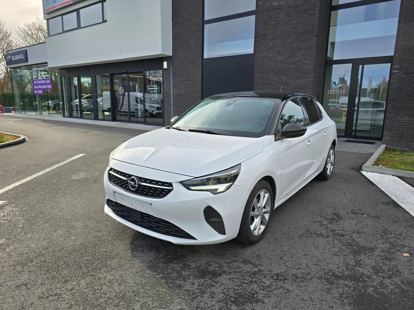 Opel Corsa Corsa 1.2 BENZINE Weiß - 1