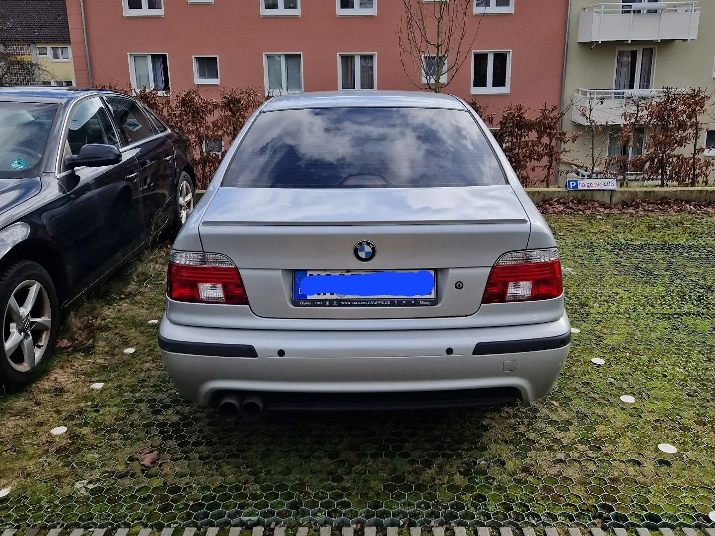 BMW 520 520i srebrna - 2
