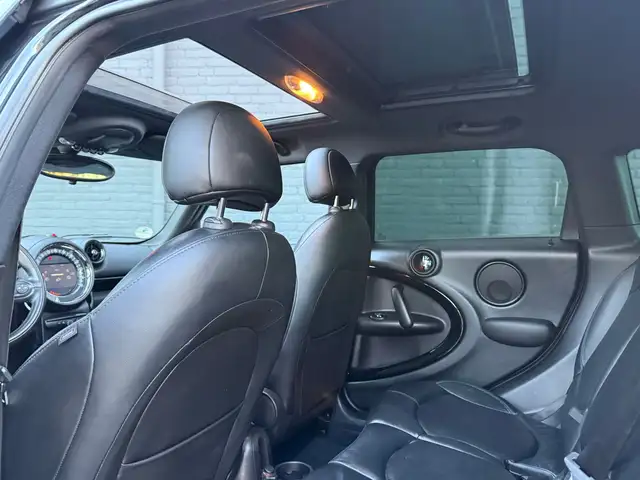 Mini Countryman view 21