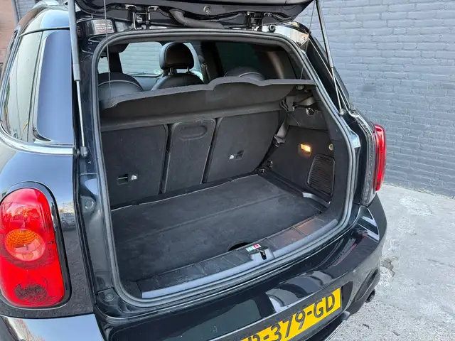 Mini Countryman view 22