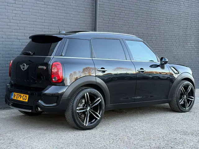 Mini Countryman view 9