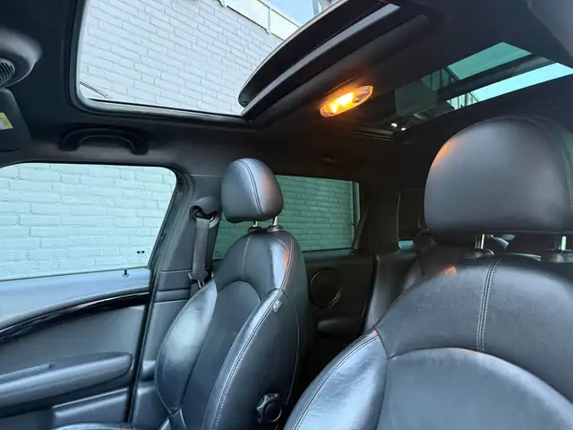 Mini Countryman view 18