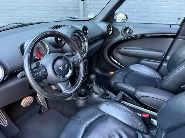 Mini Countryman view 15